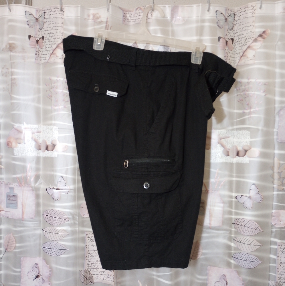 Wear First Then Tell The Difference Black Cargo Men Shorts Size 40